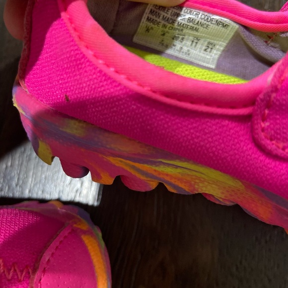Skechers Go Walk Slip On Athletic Active Shoes Pink & Tie Dye Baby Girls Size 5 - Picture 10 of 15